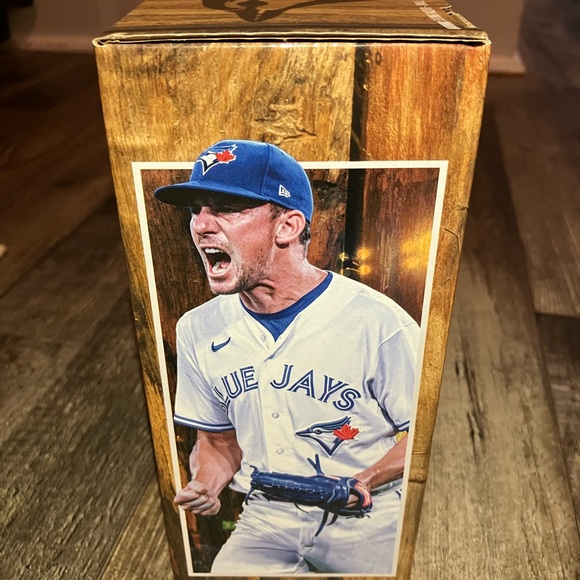 [SOLD] 🛑 Blue Jays Bobblehead — Chris Bassitt - Picture 4 of 7
